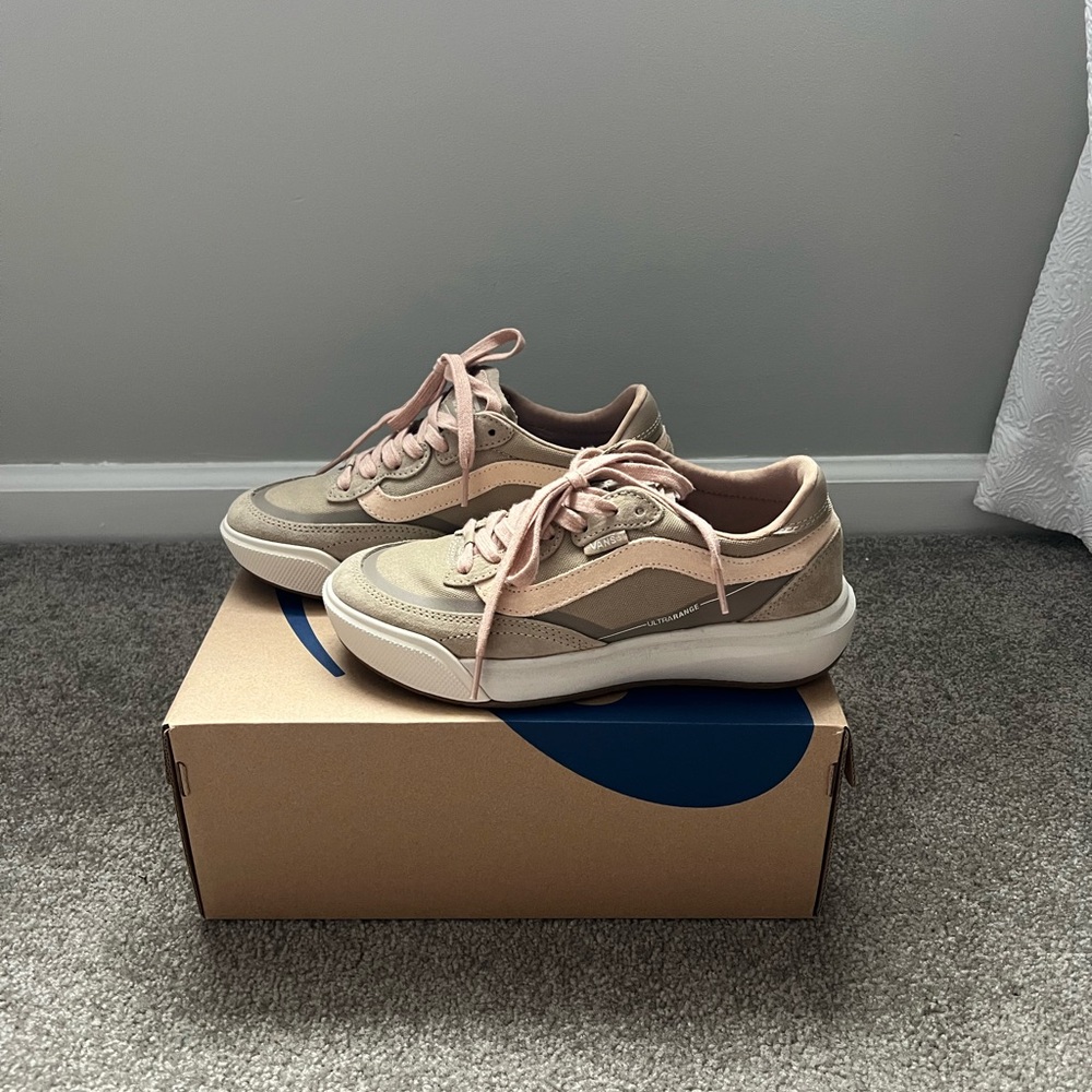 Vans Women's 7 MTE UltraRange 2.0 Shoes